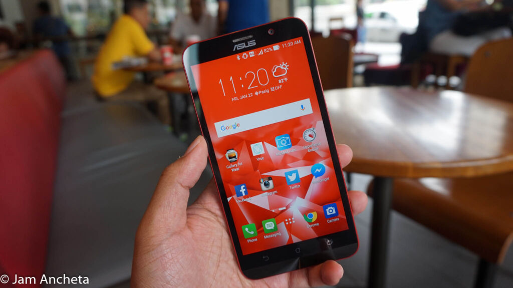 ASUS Zenfone 2 Deluxe Special Edition (2)