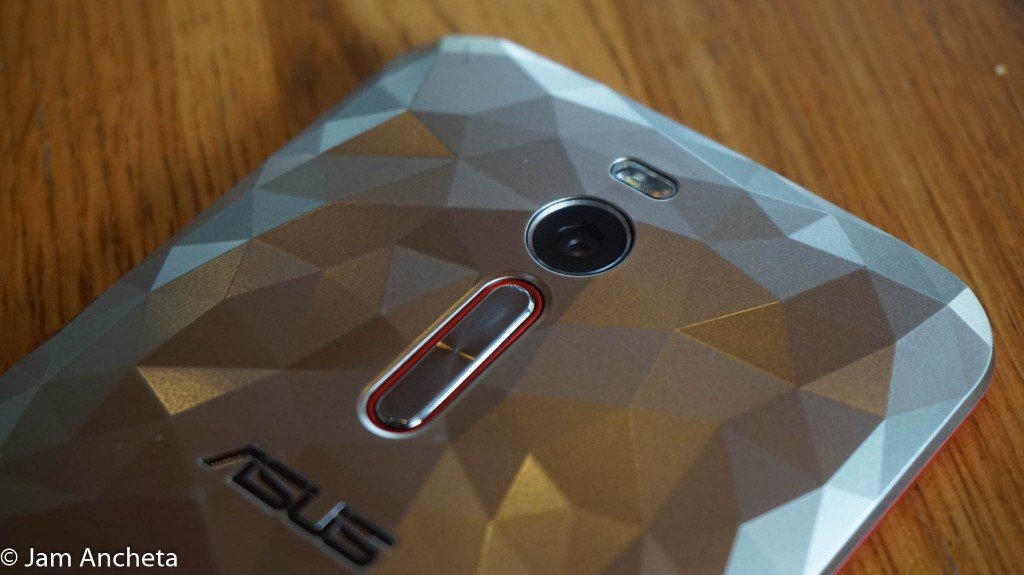 ASUS Zenfone 2 Deluxe Special Edition (5)