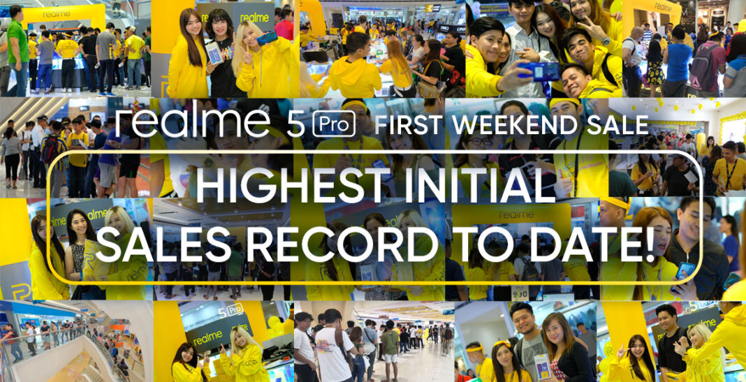 Photo Release Realme 5 Pro Offline Sales Success