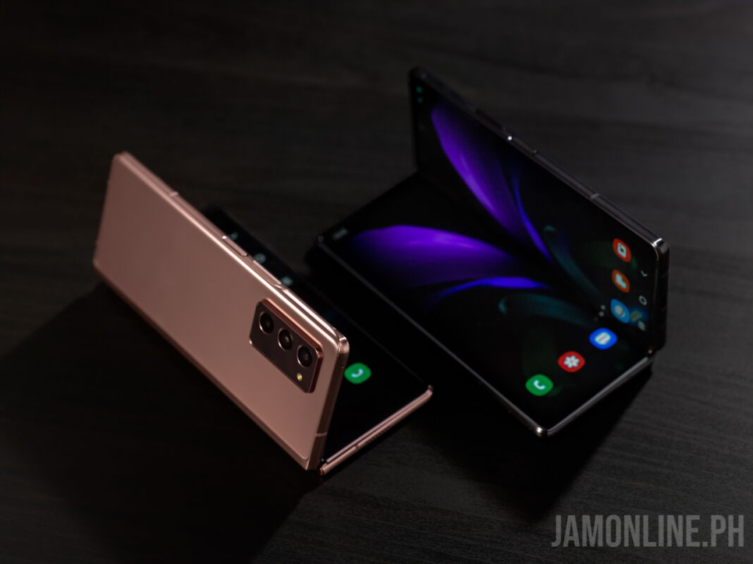 Samsung Galaxy Z Fold2 27