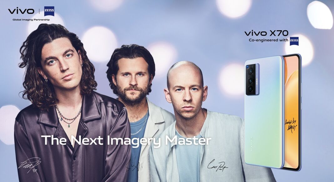 vivo X70 x LANY