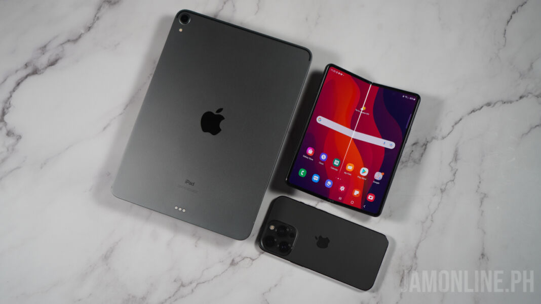 Samsung Galaxy Z Fold3 5G iPhone 13 Pro iPad Pro 2