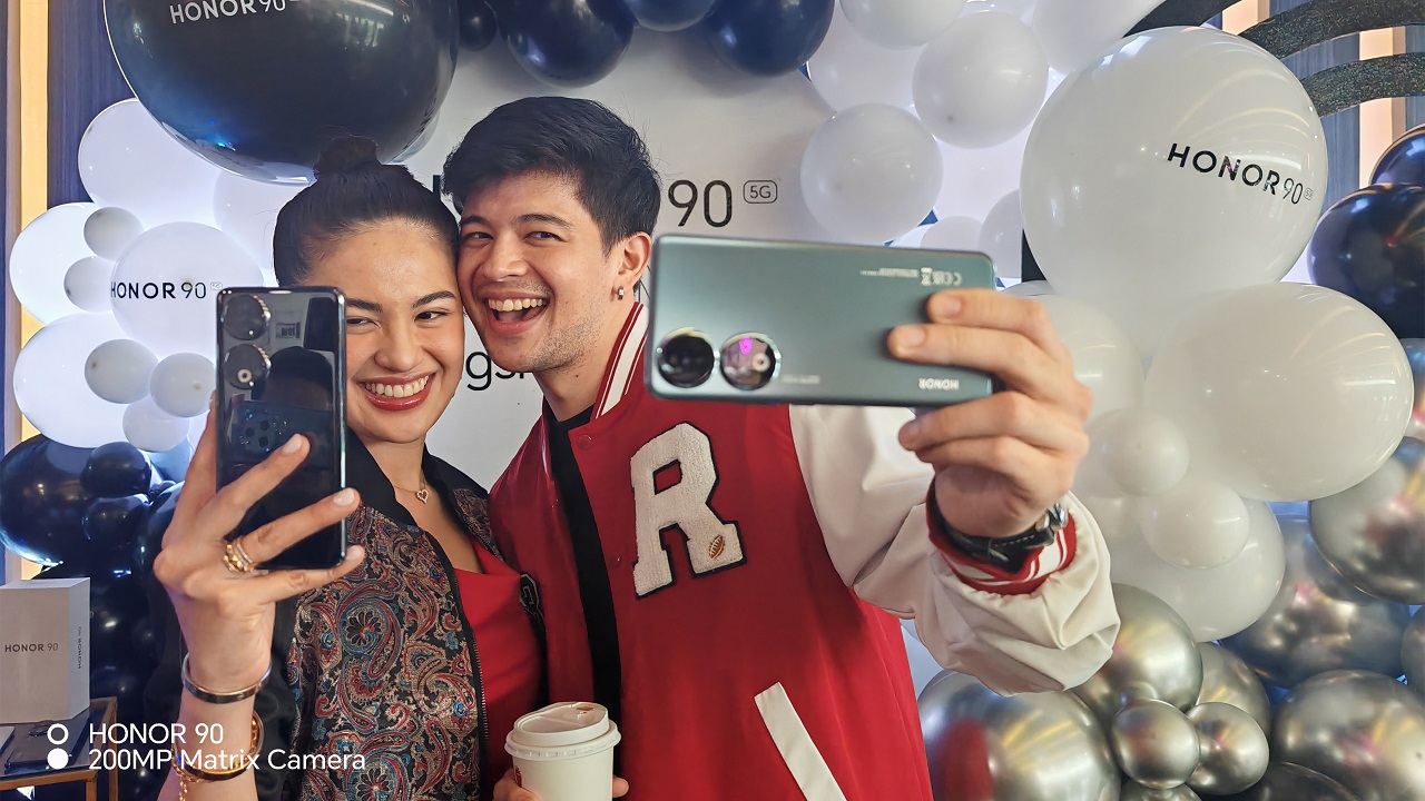 HONOR stars Julie Anne San Jose and Rayver Cruz