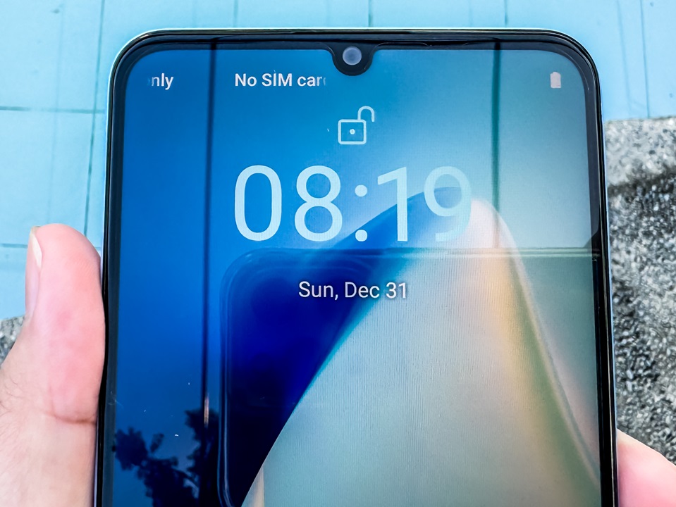 realme note notch