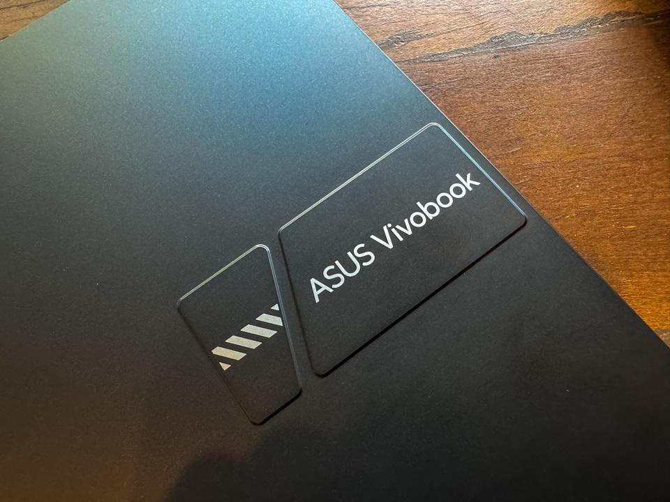 asus vivobook design